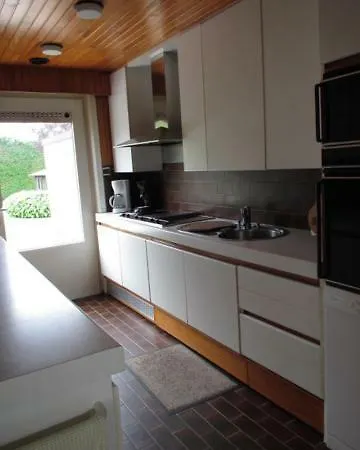 Het Huis Van Mum En Opa Nyaraló